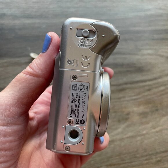 Canon PowerShot A570 IS Ai AF Digital Camera $30 - Picture 4 of 13